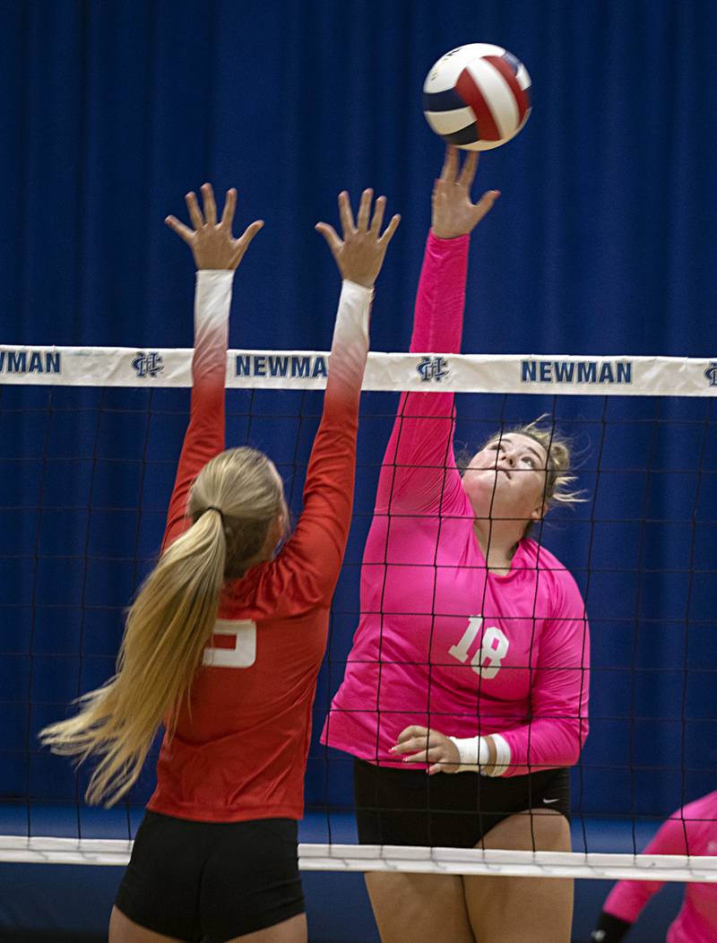 Newman’s Kennedy Rowzee plays the ball against Oregon’s Skylar Bishop Wednesday, Sept. 6, 2023 in a game at Newman High School.