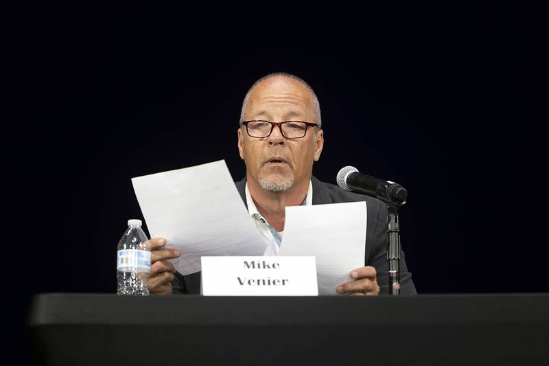 Dixon city council member Mike Venier addresses the crowd Thursday, March 16, 2023 during a Dixon candidates forum.