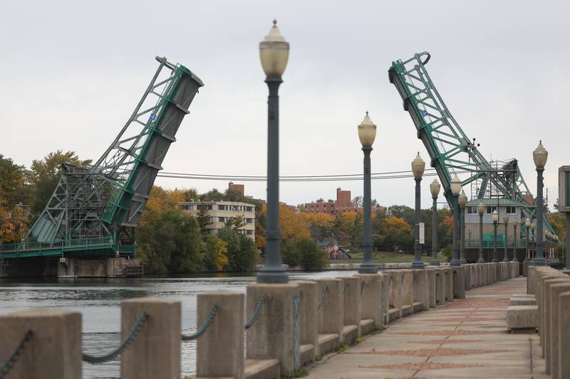 Cass Street bridge remains closed on Tuesday, October 13th.