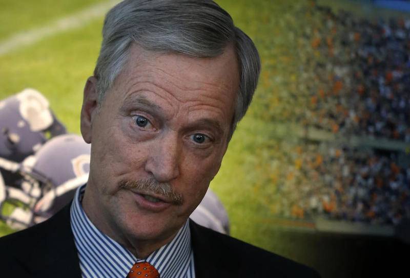 Chicago Bears chairman George H. McCaskey talks to reporters after the end of 2017 season at Halas Hall in Lake Forest.