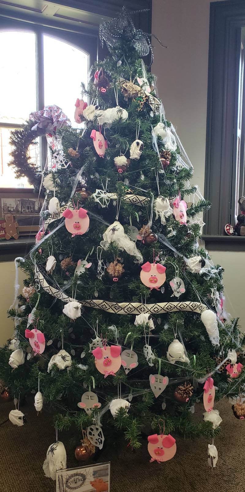 Students from grades kindergarten through fourth grade at Leland Elementary School have decorated a tree again this year at the Reddick Mansion in Ottawa.