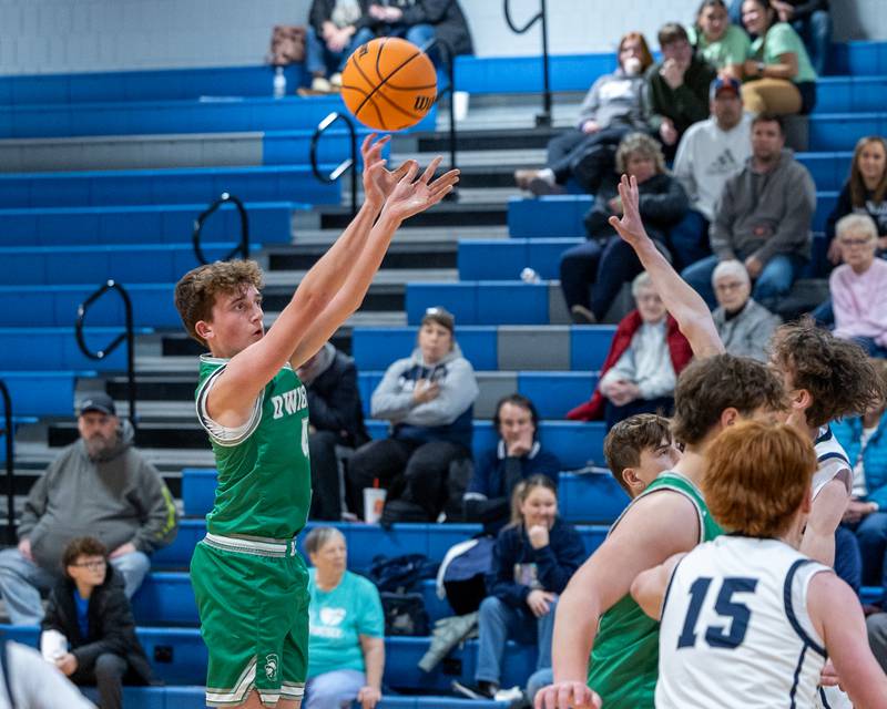 Jack Statler (4) of Dwight shoots 3-pointer on Monday, December 15, 2025 at Fieldcrest High School in Minonk.
