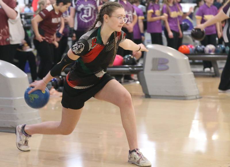 L-P's Leah Ricci bowls during the IHSA girls bowling Regional meet on Friday, Feb. 6, 2026 at the Illinois Valley Super Bowl in Peru.