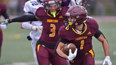 Sophomore QB Israel Abrams throws 4 TDs, Montini soars past Wilmington in Class 3A semifinal