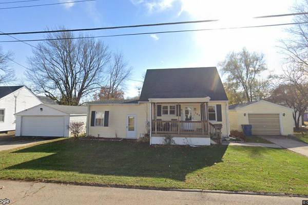 What were the best deals for residential properties in La Salle County the week of April 27?