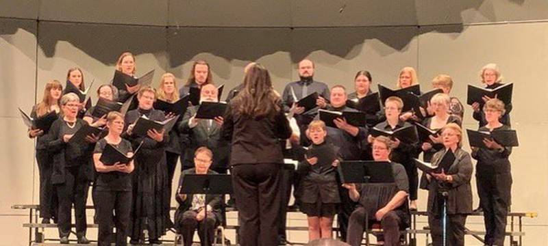 Illinois Valley Community College’s choir is looking for singers from the community to join its group on Monday evenings.