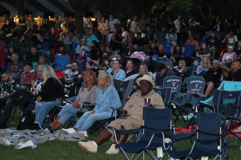 A crowd enjoys the musical entertainment at this year's Gurnee Days.