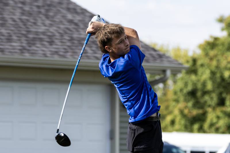 Lincoln-Way East’s Tyler Rea watches his drive at the first hole during the IHSA Boys’ Class 3A Sectional at Wedgewood Golf Course in Plainfield on Oct. 6, 2025.