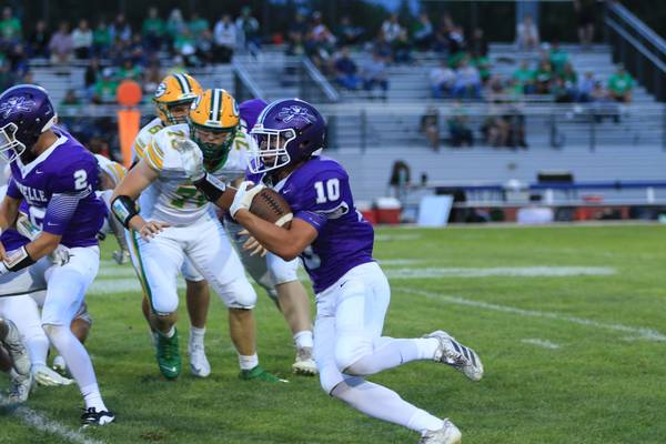 Dylan Manning’s football roots run deep in Rochelle