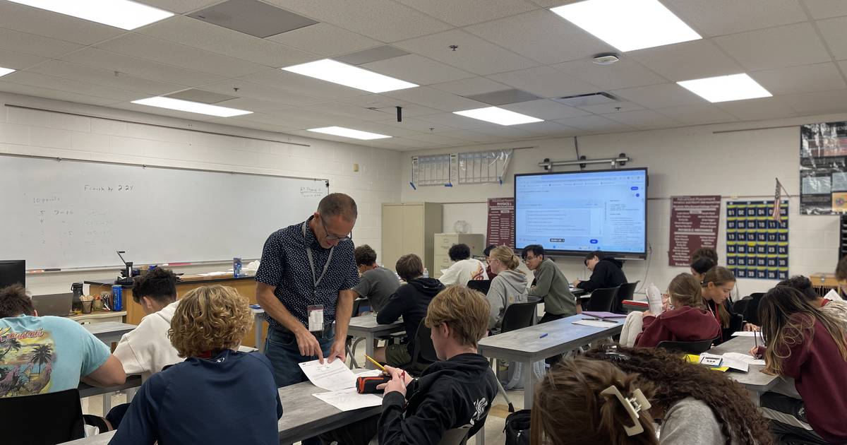‘It’s been a lot of fun’: Lockport science teacher, tennis coach reflects on career