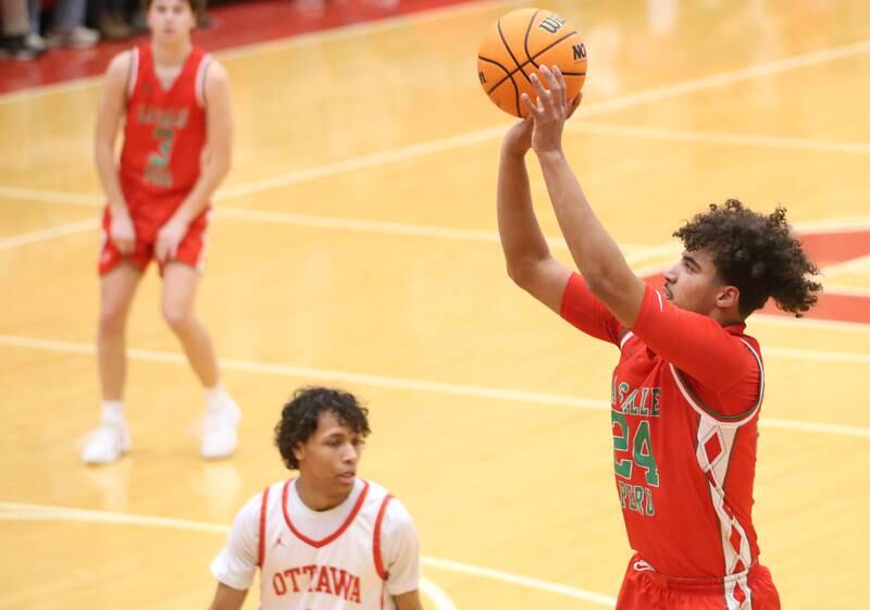 L-P's Marion Persich shoots a wide-open shot against Ottawa on Friday, Jan. 10, 2024 in Kingman Gym at Ottawa High School.