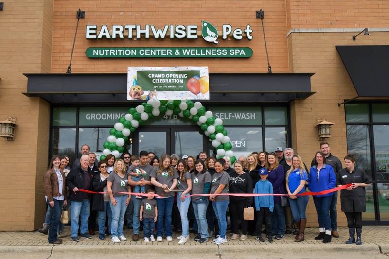 EarthWise Pet celebrated its Grand Opening with a Ribbon Cutting ceremony and will provide holistic pet services.