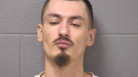 Police: Lockport man accused of robbing Joliet 7-Eleven while armed with knife