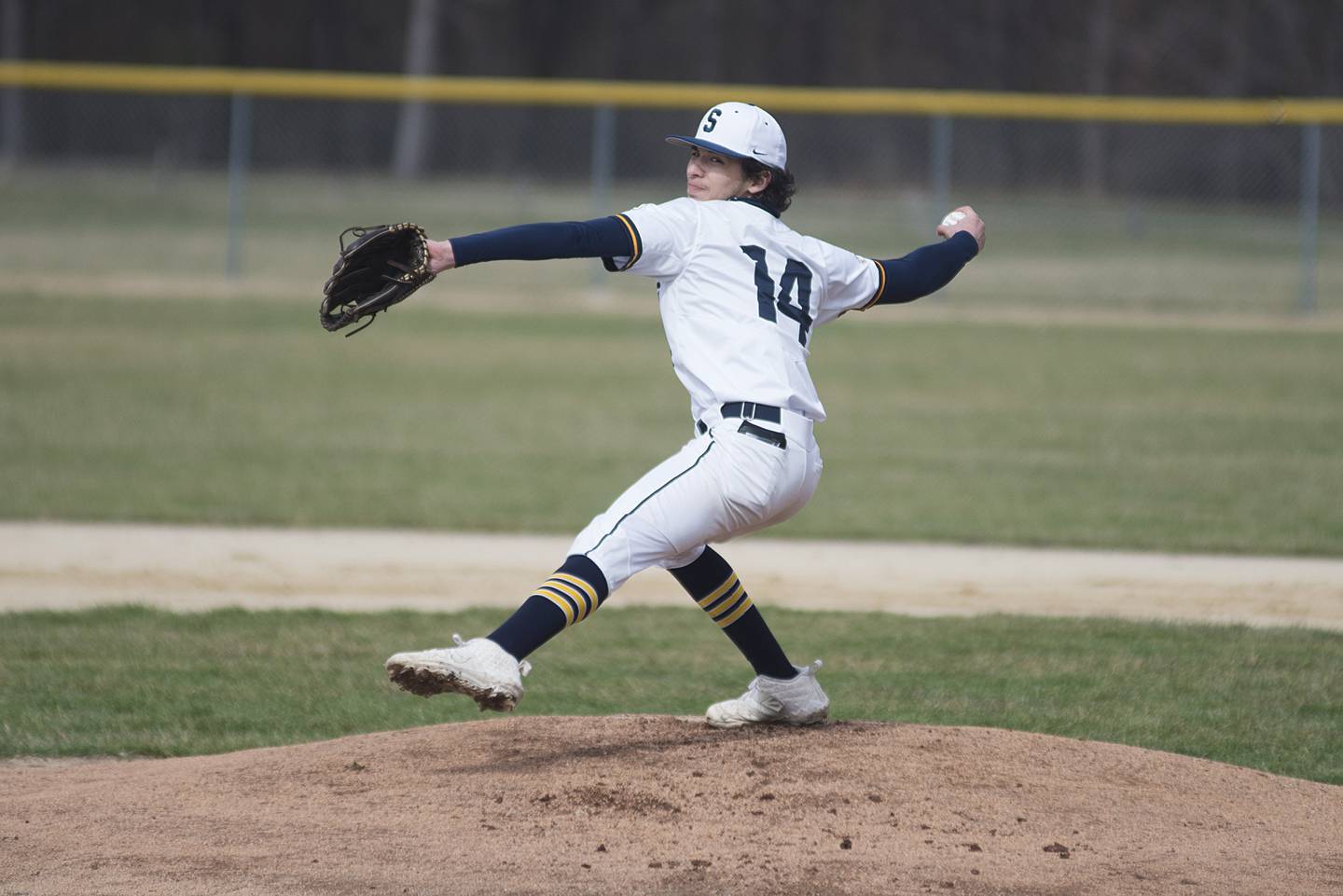 Sterling's Gio Cantu fires a pitch to start the game against Alleman on Tuesday, April 5, 2022.