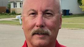 Ron Lear steps down as athletic director at Plainfield North after 20 years at school