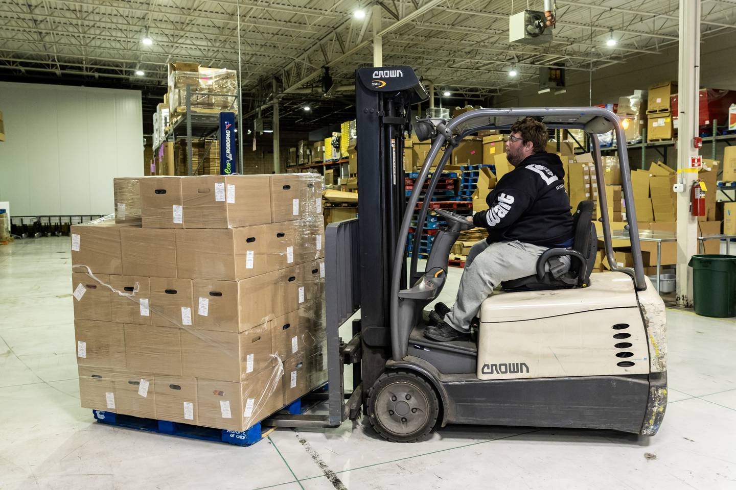 Jake Null, Agency Pickup Representative with the Northern Illinois Food Bank, prepares an order for the My Pantry Express program at the South Suburban Center in Joliet on Oct. 30, 2025.