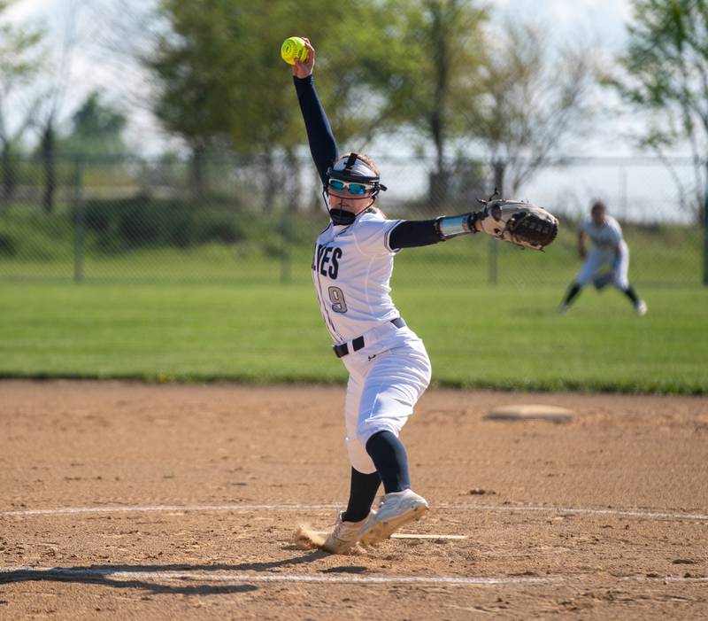 Photos Oswego vs. Oswego East softball Shaw Local