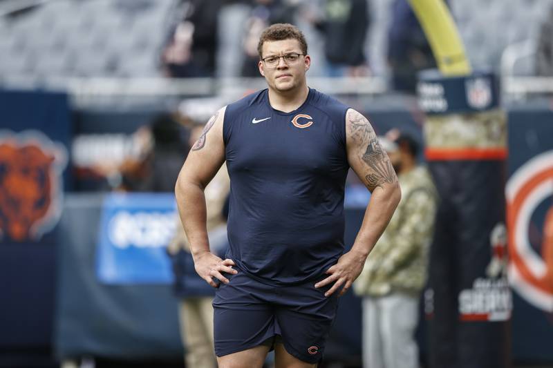 Chicago Bears offensive tackle Teven Jenkins warms up prior to a game against the Baltimore Ravens on Nov. 21, 2021 in Chicago.