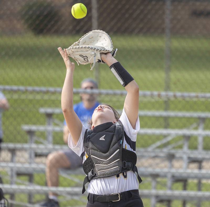 Putnam County’s Kylee Moore makes a catch on a pop up against Newman Thursday, May 18, 2023.