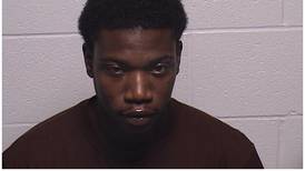 Zion man accused of punching pregnant girlfriend, fleeing in car