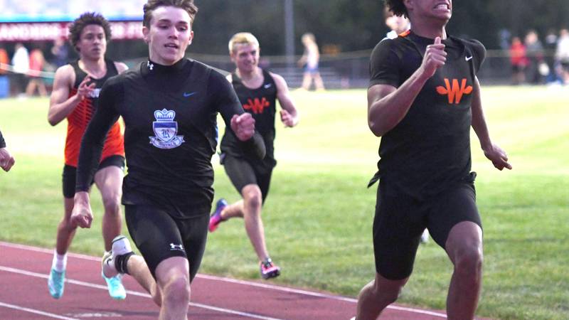 Alex Casanas qualifies in 3 events as Hinckley-Big Rock wins sectional, Indian Creek 3rd
