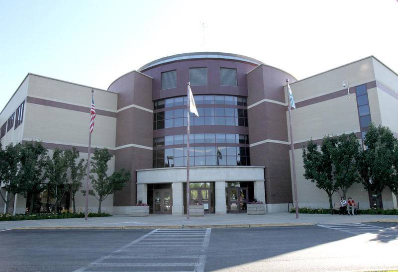 McHenry County Courthouse taken June 29, 2010.