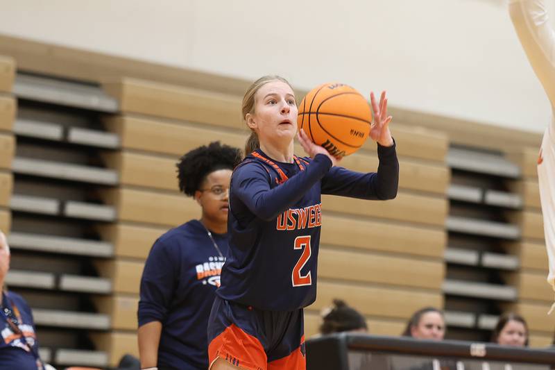 Oswego’s Ashley Cook shoots the outside shot against Plainfield East on Tuesday, Jan. 13, 2026 in Plainfield.