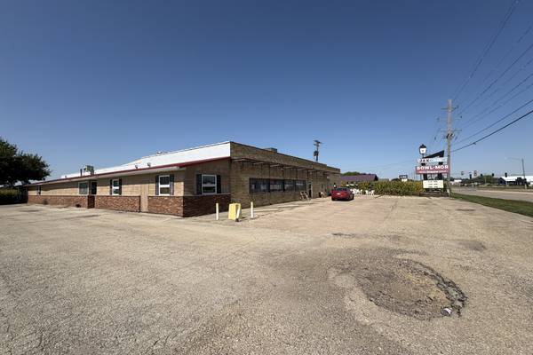 Streator Plan Commission recommends $15K facade grant for Bowl Mor