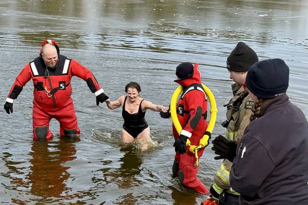 Plunging with a purpose: Residents brace frigid waters at 9th Annual Mendota Polar Plunge