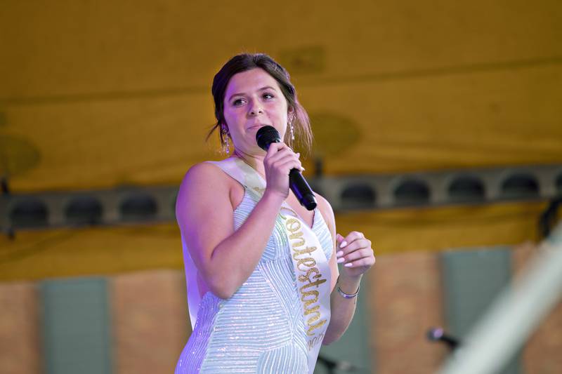 Alyvia Whelchel, a senior at Amboy High School, thanks her family and sponsors Thursday, Aug. 21, 2025, during the 2025 Miss Amboy pageant.