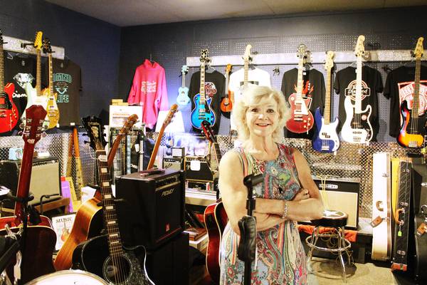 Freeport music store gets customers in the right key