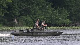Search for missing kayaker resumes Thursday in Fox River in St. Charles