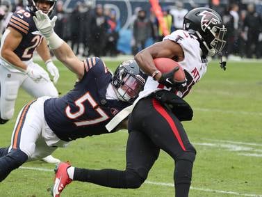 Chicago Bears bring back Lake Zurich native Jack Sanborn