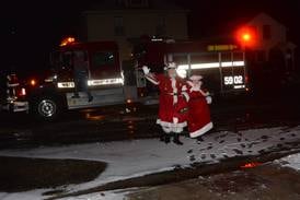 Snow ushers in Forreston’s Christmas in the Country