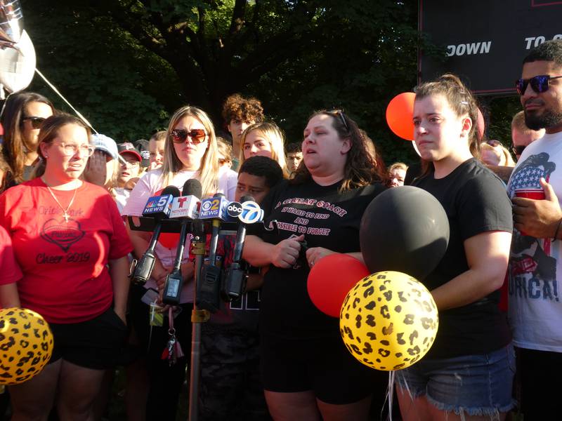 A prayer vigil and balloon release was held at Oriole Park in Chicago on Monday night, August 1, 2022 to mourn the loss of seven killed, including Lauren Dobosz and her four children, in a tragic car crash that occurred Sunday on I-90 near Hampshire.