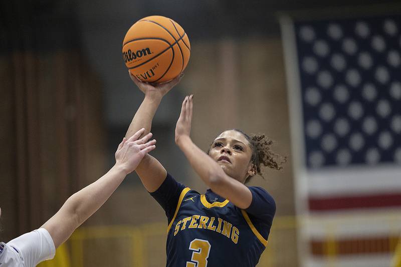 Sterling’s Delali Amankwa eyes the basket against Hononegah Saturday, Dec. 21, 2024, during the Sterling Shootout.