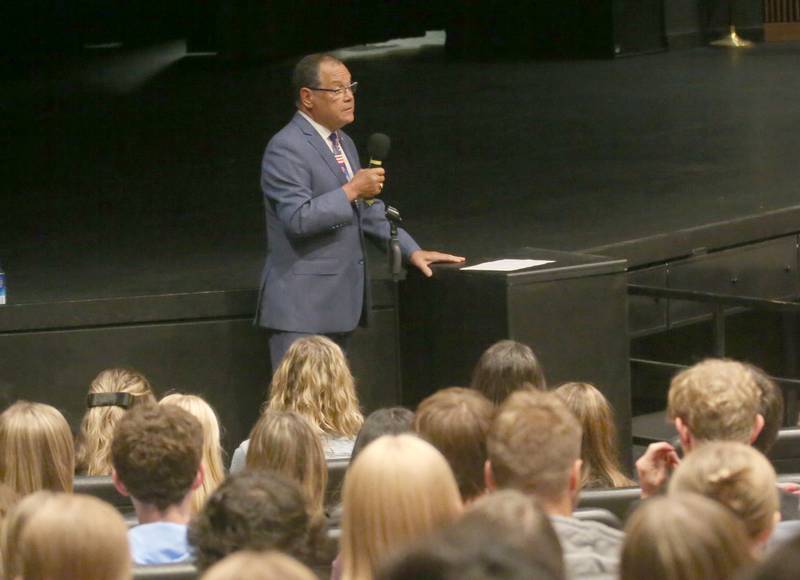 La Salle County States Attorney Joe Navaro, introduces former NBA player and motivational speaker Chris Herren, before speaking to junior high students during a presentation on Wednesday, May 7, 2025 at Illinois Valley Community College in Oglesby. Herren battled substance abuse during his time as a college basketball player, international leagues and in the NBA.