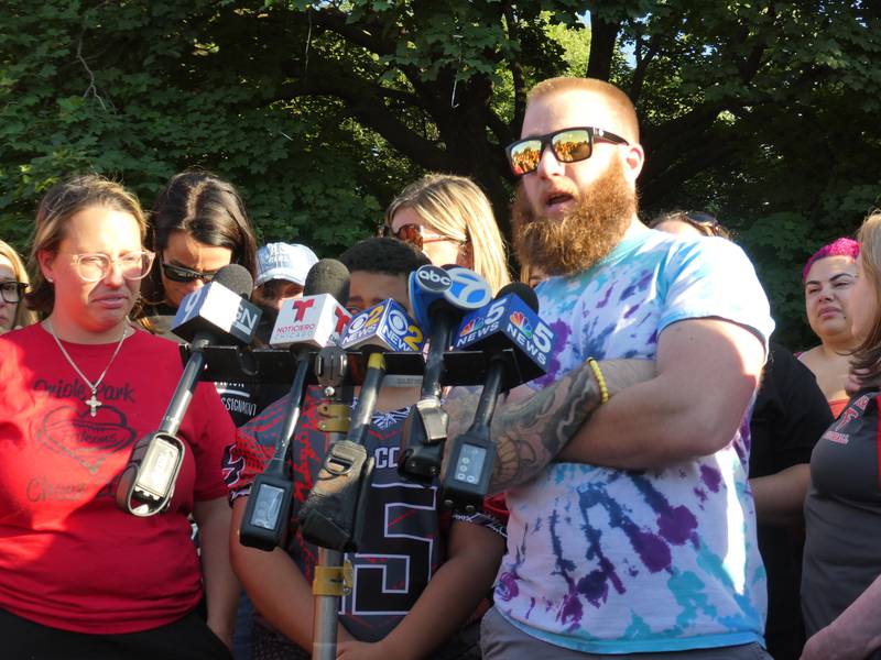 A prayer vigil and balloon release was held at Oriole Park in Chicago on Monday night, August 1, 2022 to mourn the loss of seven killed, including Lauren Dobosz and her four children, in a tragic car crash that occurred Sunday on I-90 near Hampshire.