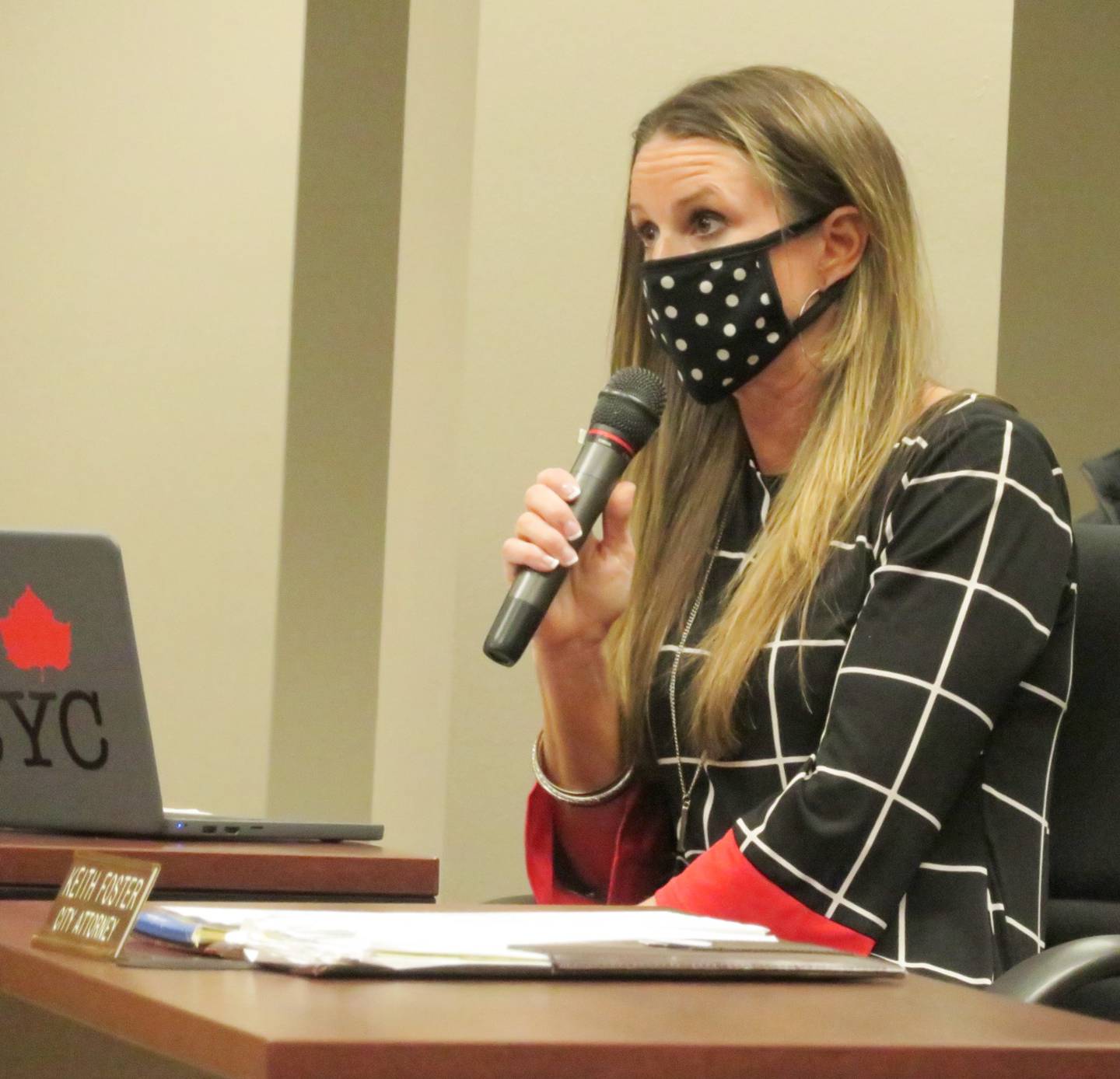 Sycamore Acting City Manager Maggie Peck talks during the Monday, Nov. 1, 2021 City Council meeting at Sycamore Center in the city's downtown area.