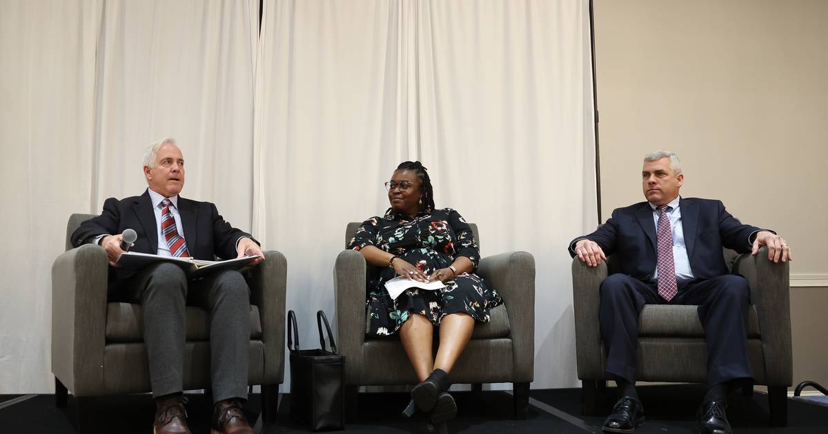 Joliet’s mayoral candidates list their top priorities for office, talk