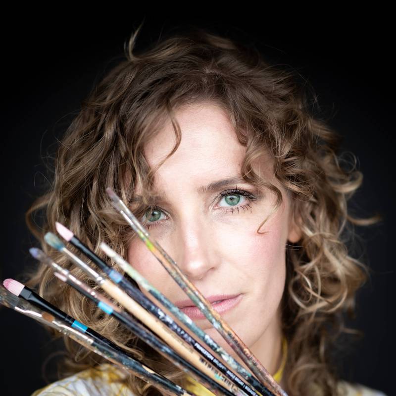 Caitlin Palagi is an independent artist at Caitlin Palagi Creations.