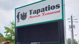 Tapatios closes in La Salle
