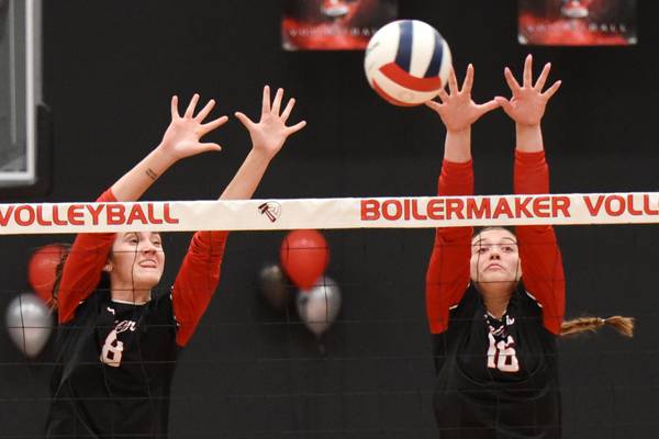 Bradley-Bourbonnais rallies late for comeback win on senior night
