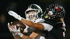 Zach Hersh’s two long TD catches help Stevenson past Glenbard East, into 8A quarterfinals