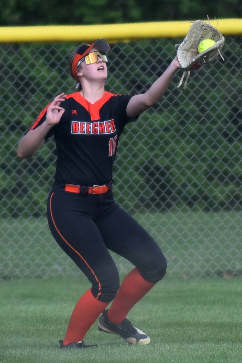 Beecher's Maddie Grooms catches a fly ball during a game at Wilmington Thursday, April 23, 2026.