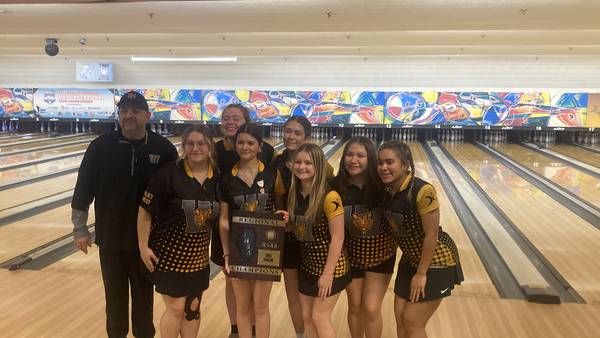 Joliet West girls bowling rolls to regional championship