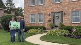 Carmichaels win Rochelle Chamber Lawn of the Week award