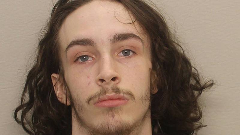 Rockford man pleads guilty to possessing stolen gun after running from police during traffic stop