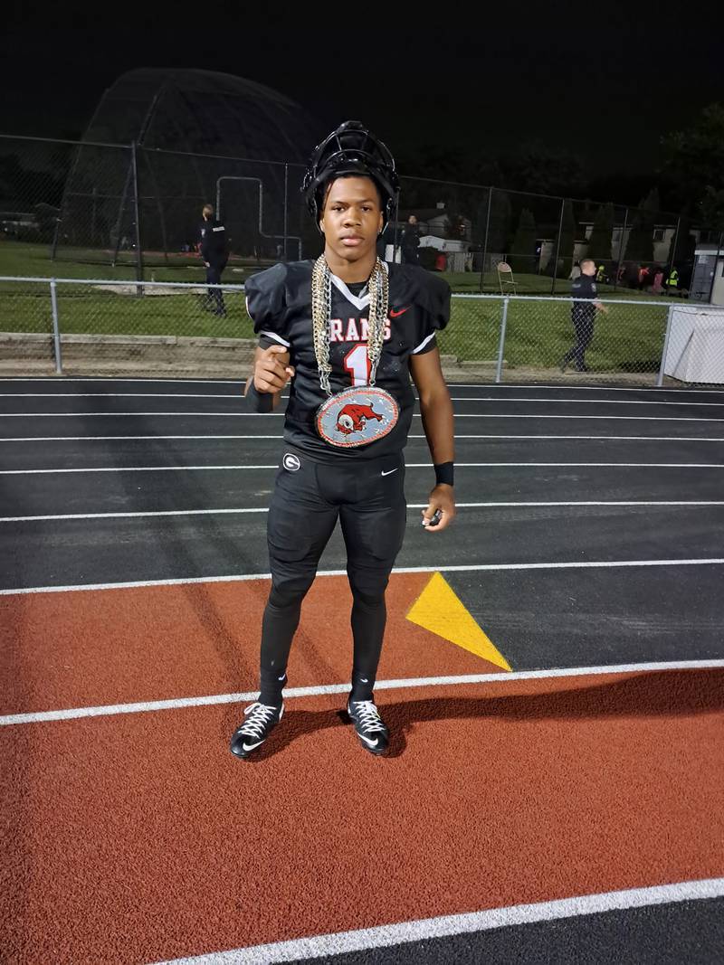 Glenbard East's Montii Perry