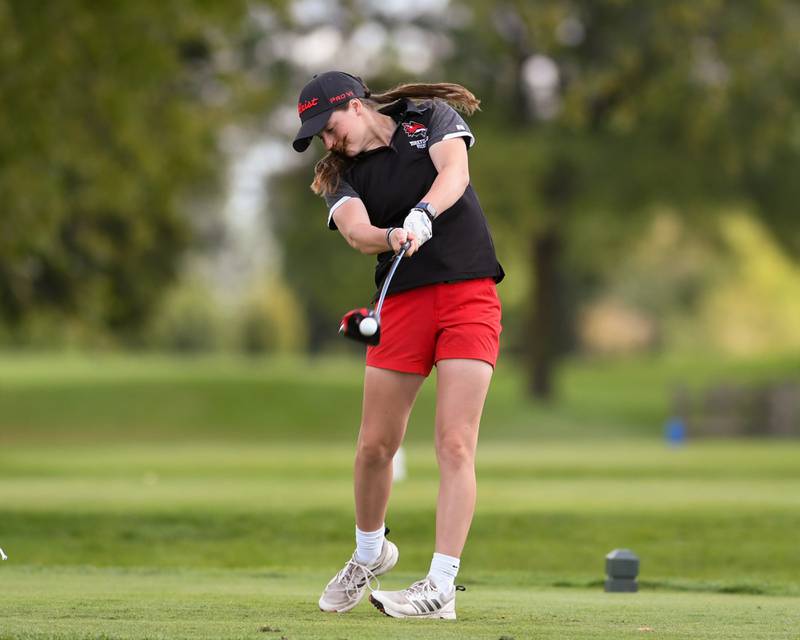 Elaina Newman of Yorkville drives the ball off the tee during the Southwest Prairie conference meet on Wednesday Sept. 24, 2025, held at Blackberry Oaks Golf course in Bristal.
